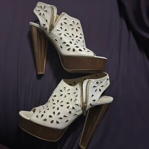 Jimmy Choo off white wooden lucite heel 7